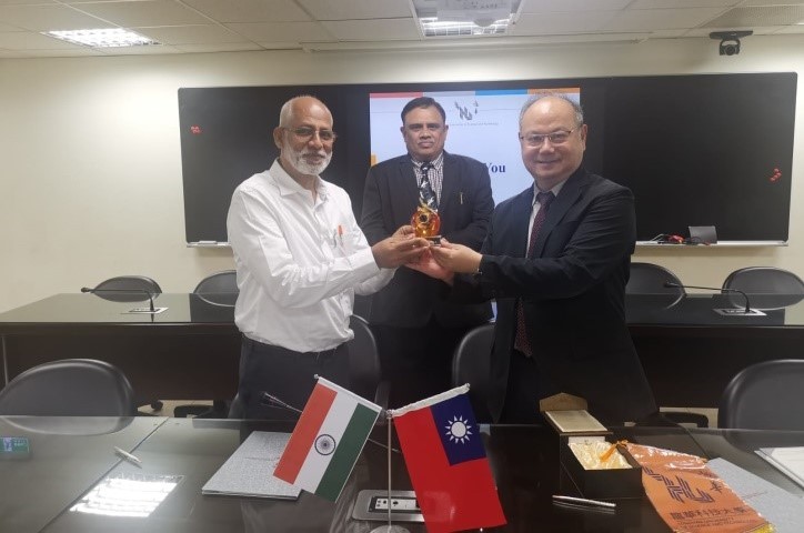 MoU with Lunghwa University of Science and Technology